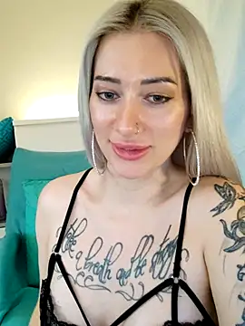 Gina-Lumara webcam