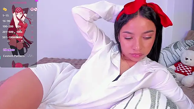 lillielover16 live cam on StripChat
