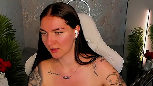babyisperfect live cam on StripChat