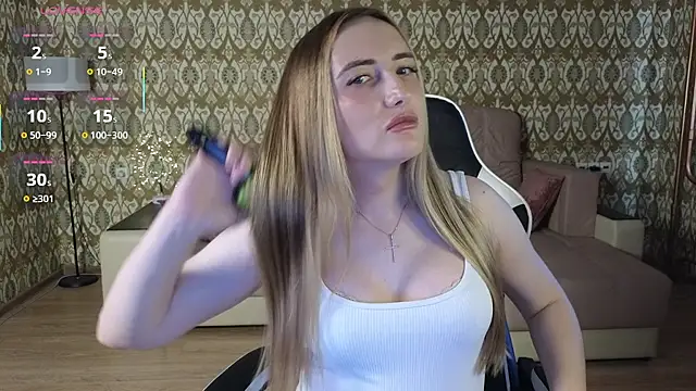 Vi_Luxy live cam on StripChat
