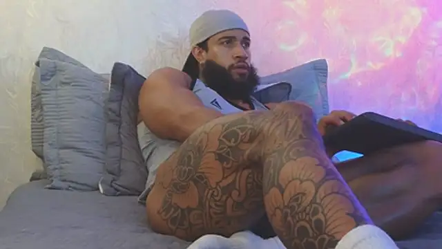 Osher_Cox live cam on StripChat