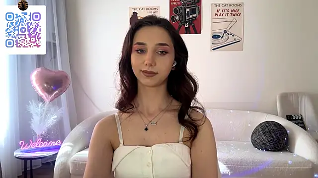 LinaMour live cam on StripChat