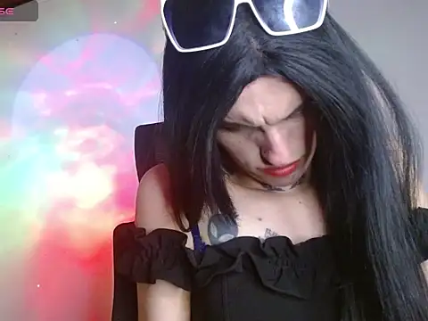 Scarlett_crastrawberry live cam on StripChat