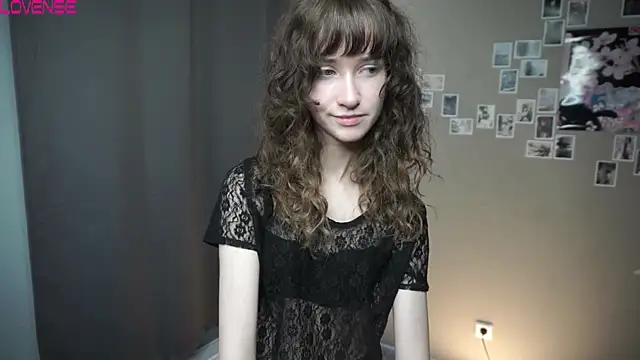 DellaLeck live cam on StripChat