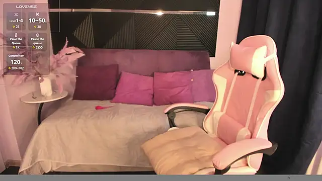 Nika_Vibe live cam on StripChat