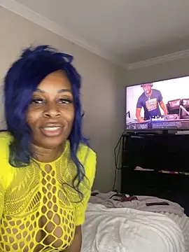 CaliBabiethe1 live cam on StripChat
