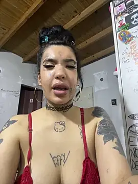 valenbaddie live cam on StripChat