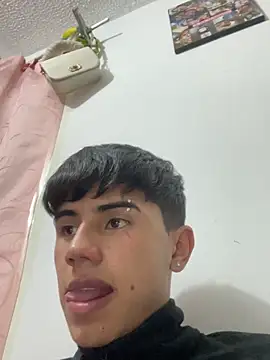 NicoBlazz live cam on StripChat