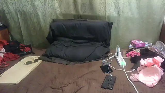 IngaQAce live cam on StripChat