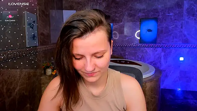 MelindaTin live cam on StripChat