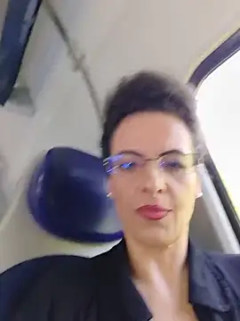 RebeccaNoble live cam on StripChat