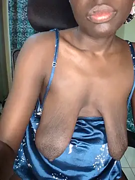 Saggy_boobs live cam on StripChat