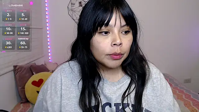 EllieMoonX live cam on StripChat