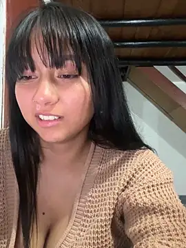 yul-dulce live cam on StripChat