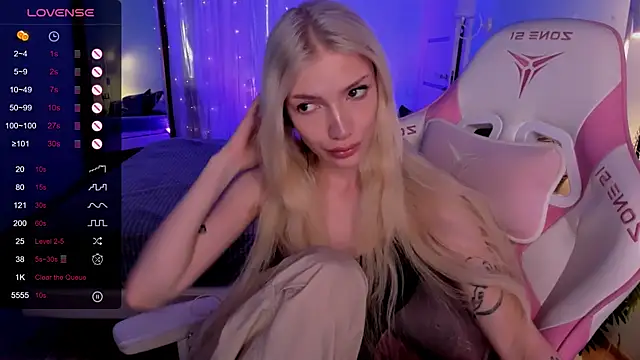 AnyaTaylor_ webcam
