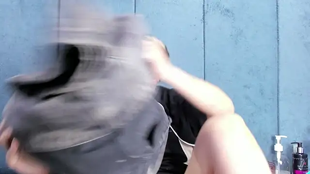 Megan_Thompson_ webcam