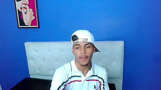 Angel_foxc13 live cam on StripChat