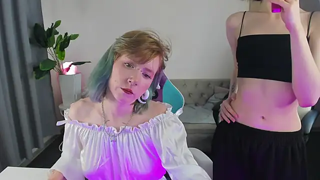 Elira_Vane webcam