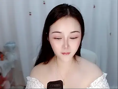 Amy-cnbaby live cam on StripChat