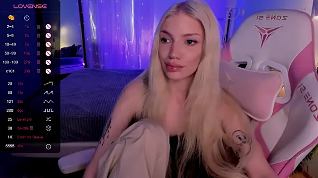 AnyaTaylor_ webcam