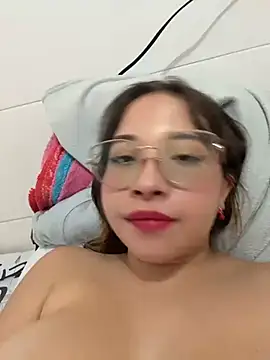 AliciaWhite_nt live cam on StripChat