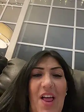 LittleMissEeve webcam