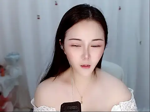 Amy-cnbaby live cam on StripChat