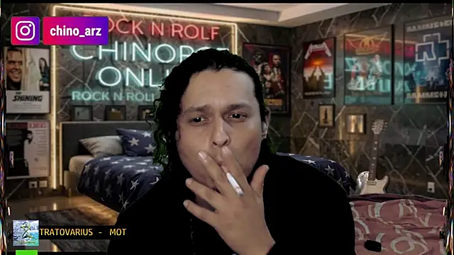 chino_roz live cam on StripChat