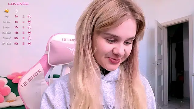 Britney_Lynch live cam on StripChat