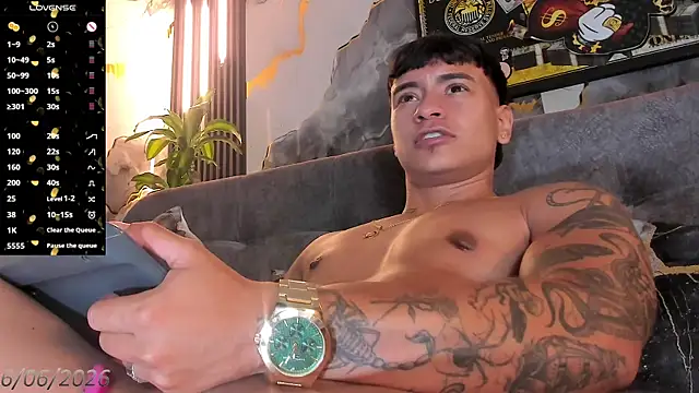 Ftm_xxxperiencie webcam
