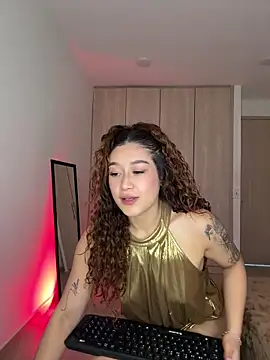 LilithAmber11 live cam on StripChat