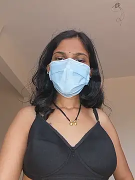 Shivani2002 live cam on StripChat