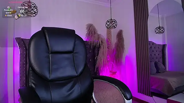 Amara_Davis1 webcam