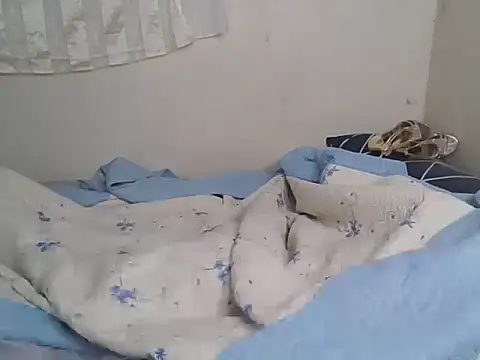 CUTE-MESSY webcam