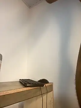 Kriss_Edwards webcam