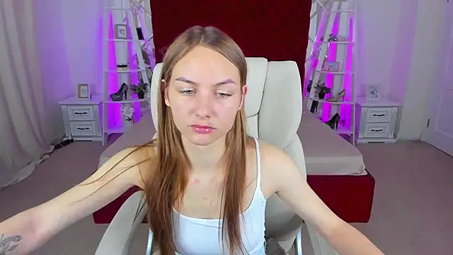 MilaAddams webcam