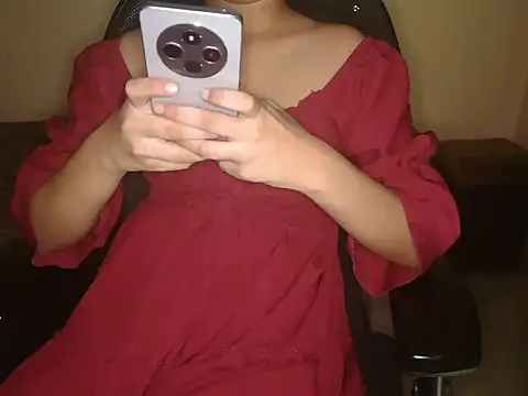 urvashi_rai webcam