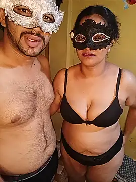 Crushme_cpl live cam on StripChat