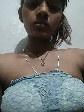 hotstudentkhusboo webcam