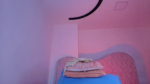 naomi_kyse webcam