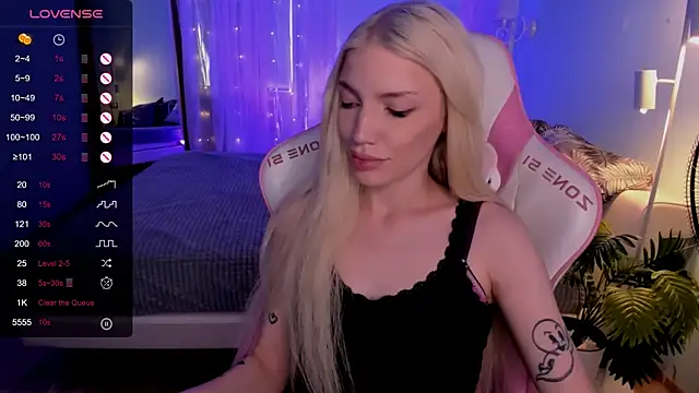AnyaTaylor_ webcam