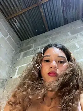 Rico02j live cam on StripChat