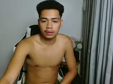curlyasian_njxx webcam