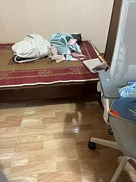 Mina048 webcam