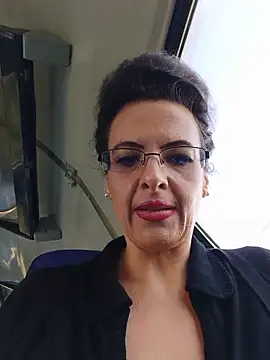 RebeccaNoble live cam on StripChat