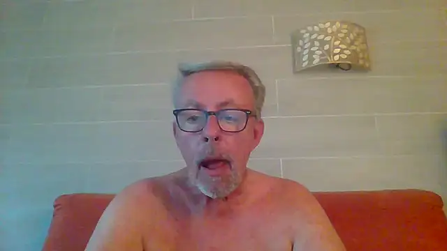 tuggy59 live cam on StripChat