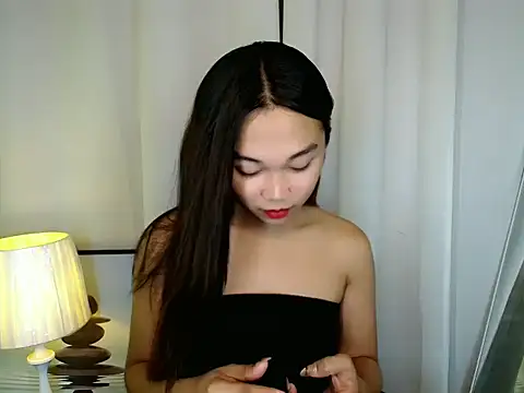 TsCyra_foxxx live cam on StripChat