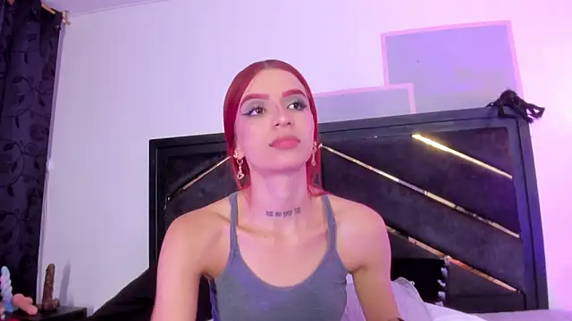 april_jones05 live cam on StripChat