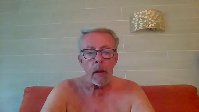 tuggy59 live cam on StripChat
