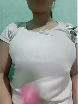 Shine_Mai live cam on StripChat